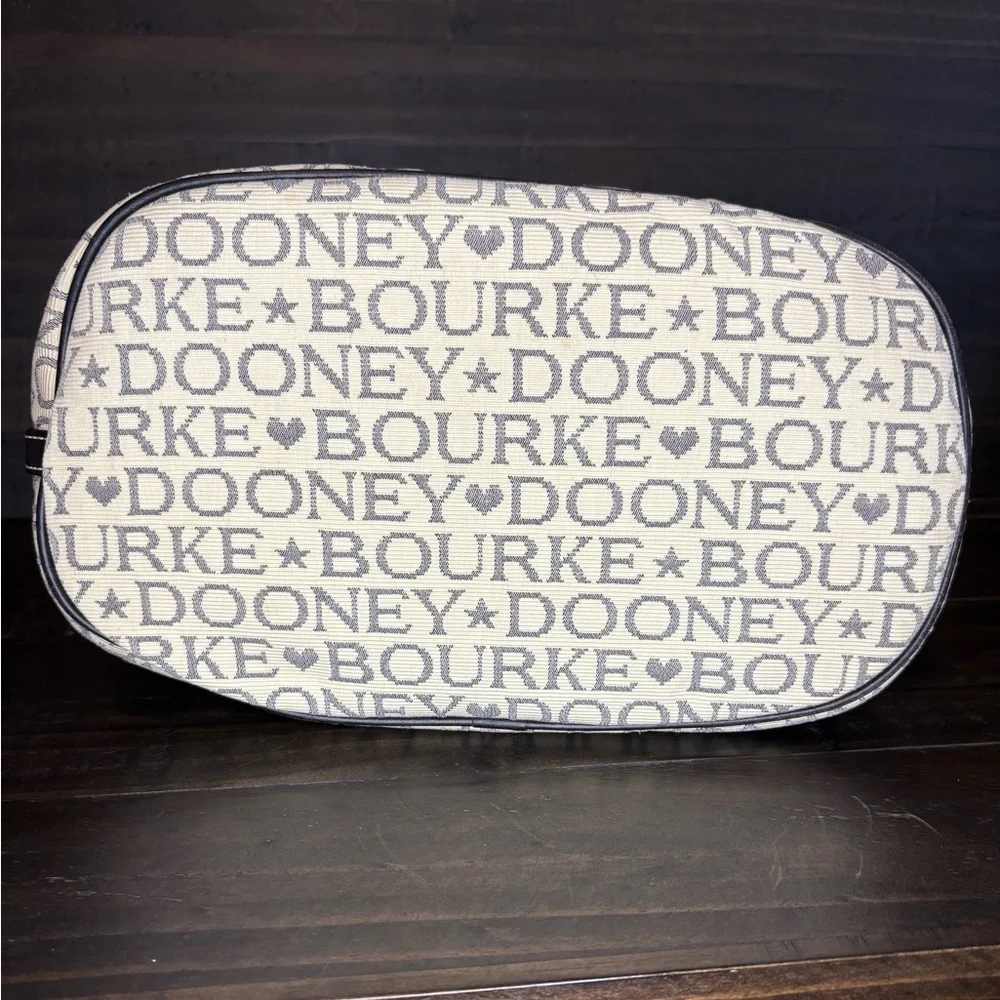 Dooney & Bourke guc dooney